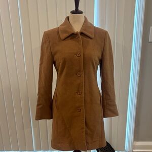 Halston studio size 8 wool blend knee length coat